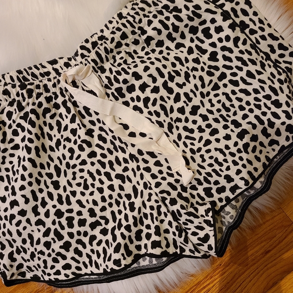 Pajama Set - Picture 4 of 6